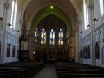 intérieur de l'église de Montenay - allée centrale